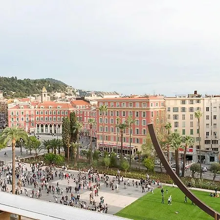 Renting - Gallo - New Modern Loft Old Town Massena Apartment *