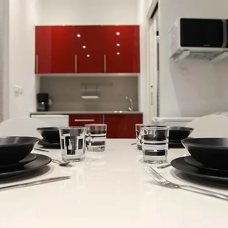 Renting - Gallo - New Modern Loft Old Town Massena Daire Nice